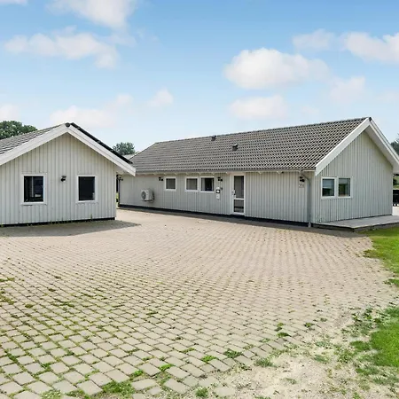 4 Bedroom Lovely In Rudkobing